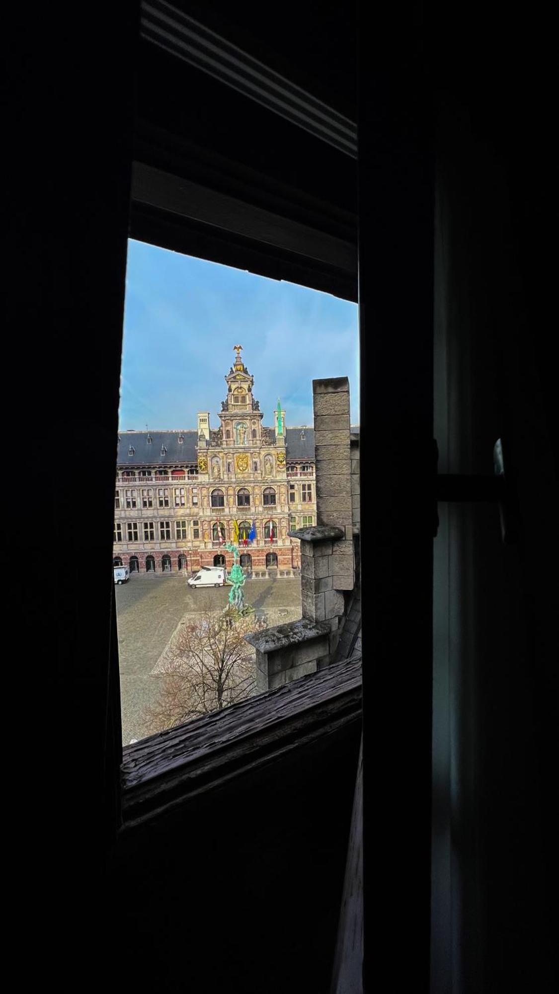 Le Faubourg Suites アントウェルペン エクステリア 写真